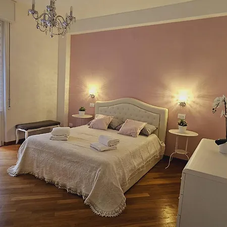 Queen Chic 2 Lägenhet La Spezia
